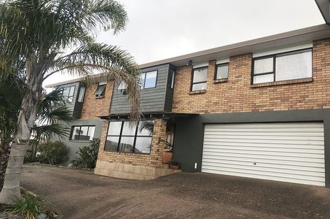 Photo of property in 9 Cambric Place, Botany Downs, Auckland, 2010