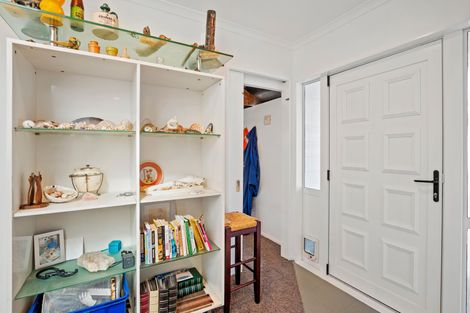 Photo of property in 35 Ocean View Road, Waihi Beach, 3611