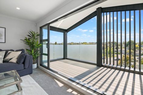 Photo of property in 12a Tiber Road, Forrest Hill, Auckland, 0620