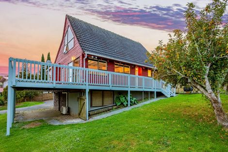 Photo of property in 42 Glenbervie Crescent, Massey, Auckland, 0614