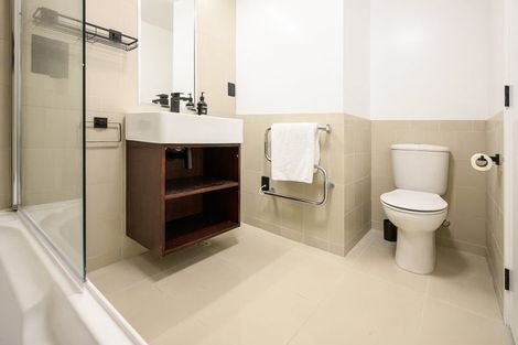 Photo of property in 2-06/424 Maunganui Road, Mount Maunganui, 3116