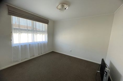 Photo of property in 1/4 Glasgow Street, St Andrews, Hamilton, 3200