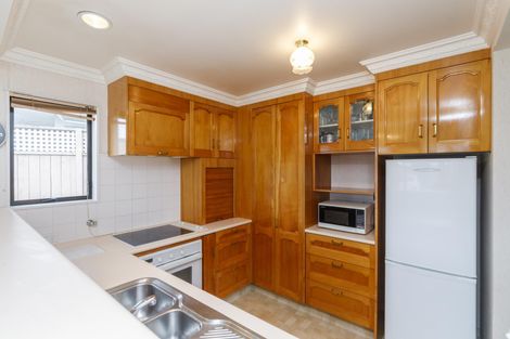 Photo of property in 1 Wincanton Place, Awapuni, Palmerston North, 4412