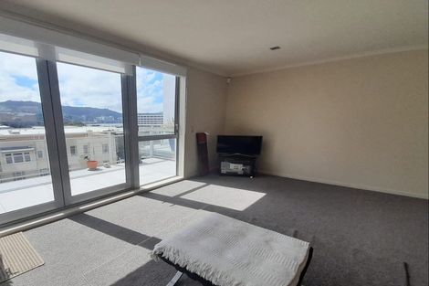 Photo of property in 17/15 Roxburgh Street, Mount Victoria, Wellington, 6011