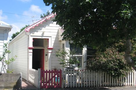 Photo of property in 120 Elizabeth Street, Mount Victoria, Wellington, 6011