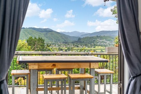 Photo of property in 17 Seymour Grove, Kingsley Heights, Upper Hutt, 5018