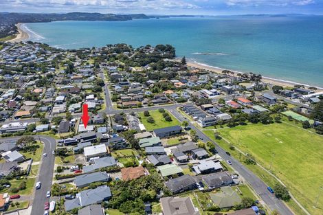 Photo of property in 11 William Bayes Place, Red Beach, 0932