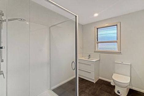 Photo of property in 416 Memorial Avenue, Burnside, Christchurch, 8053