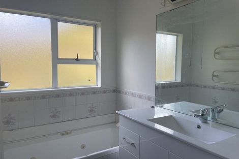 Photo of property in 22 Duncan Street, Tawa, Wellington, 5028