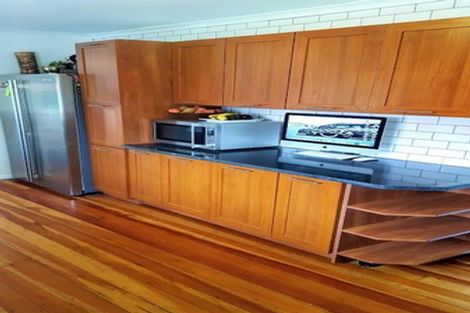 Photo of property in 107 Kinross Street, Blockhouse Bay, Auckland, 0600