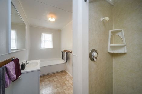 Photo of property in 87 College Street, Awapuni, Palmerston North, 4412