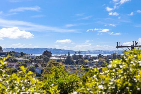 Photo of property in 1/4 Acacia Road, Torbay, Auckland, 0632