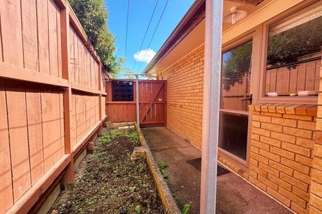 Photo of property in 12 Craigavon Drive, East Tamaki, Auckland, 2013