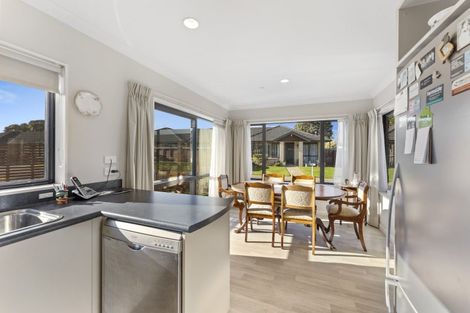 Photo of property in 30 Ian Peter Way, Otaki, 5512