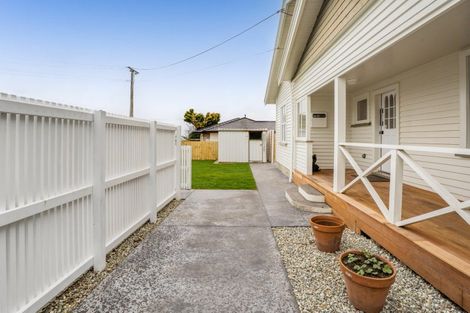 Photo of property in 44 Dorset Avenue, Westown, New Plymouth, 4310