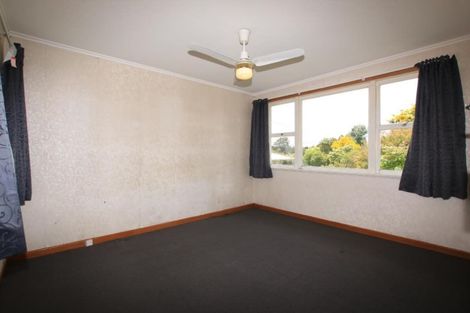 Photo of property in 12 Mawney Road, Henderson, Auckland, 0610