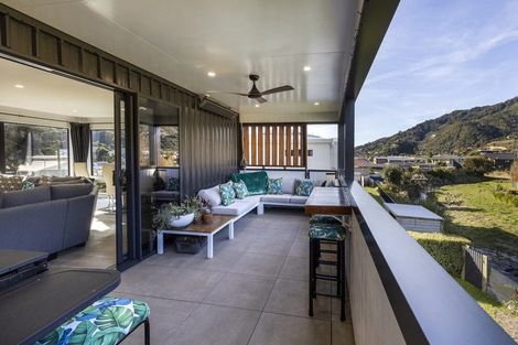 Photo of property in 15 Beach Road, Waikawa, Picton, 7220