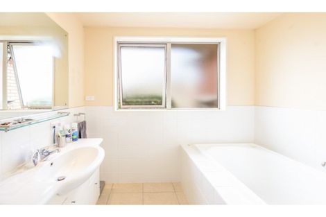 Photo of property in 18 Wayside Avenue, Burnside, Christchurch, 8053