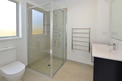 Photo of property in 19a Edward Avenue, Orewa, 0931