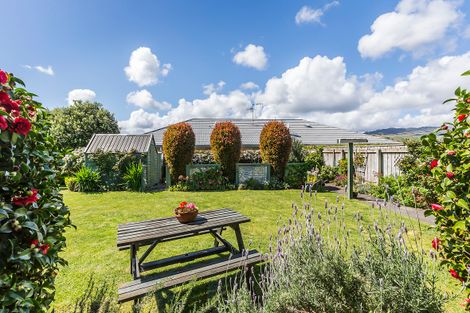 Photo of property in 69 Guildford Drive, Paraparaumu, 5032