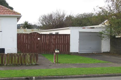 Photo of property in 1 Hughes Crescent, Taita, Lower Hutt, 5011