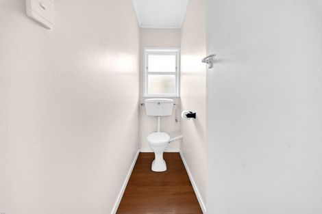 Photo of property in 2/62 Great South Road, Papakura, 2110