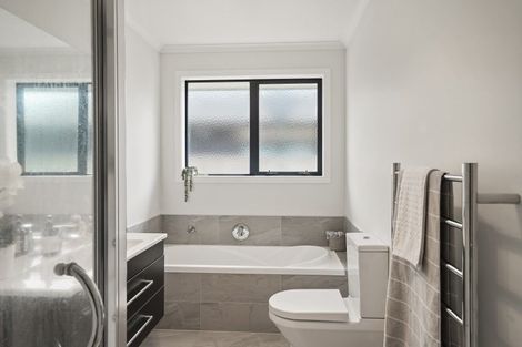 Photo of property in 26 Richardson Road, Omokoroa, 3114