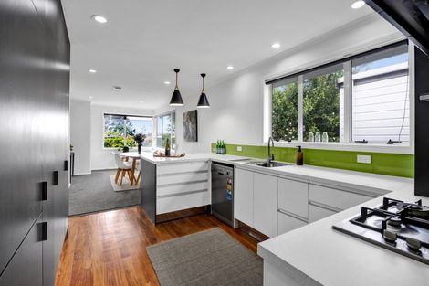 Photo of property in 3a Waimea Street, Westown, New Plymouth, 4310