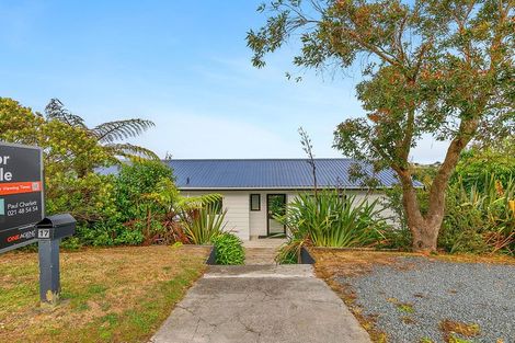 Photo of property in 17 Omapere Street, Whitby, Porirua, 5024