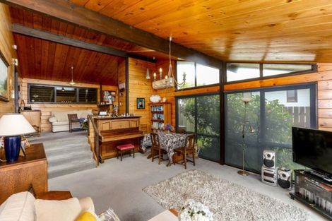 Photo of property in 18 Saint Ives Grove, Whalers Gate, New Plymouth, 4310