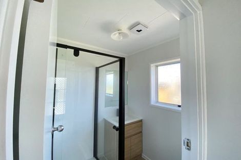 Photo of property in 1/36 Blacklock Avenue, Henderson, Auckland, 0612