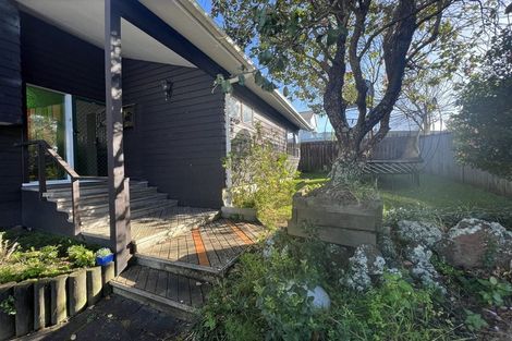 Photo of property in 1/26 East Coast Road, Milford, Auckland, 0620