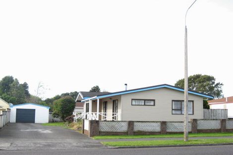 Photo of property in 43 Branch Road, Highlands Park, New Plymouth, 4312