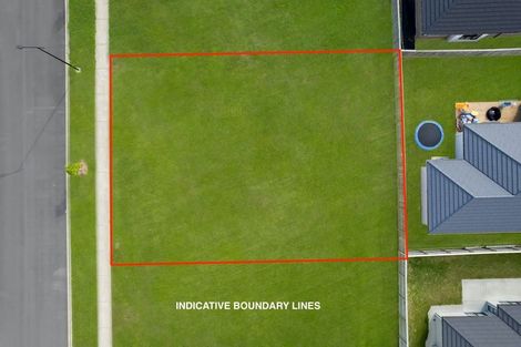 Photo of property in 16 Booker Drive, Tuakau, 2121