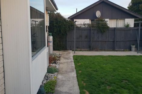 Photo of property in 2/97 Royal Park Drive, Parklands, Christchurch, 8083