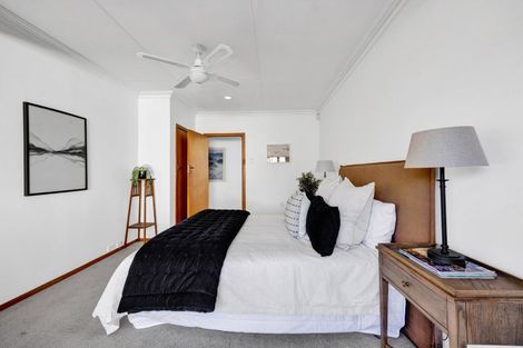 Photo of property in 39 Cameron Street, New Plymouth, 4310