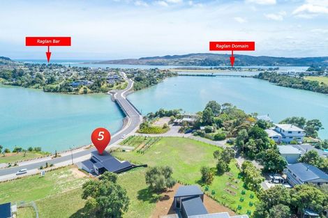 Photo of property in 5 Rangitahi Road, Raglan, 3225