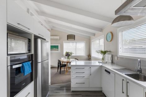 Photo of property in 5b Lachlan Avenue, Mount Maunganui, 3116