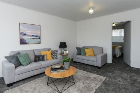 Photo of property in 2/301 Southland Road, Hastings, 4122