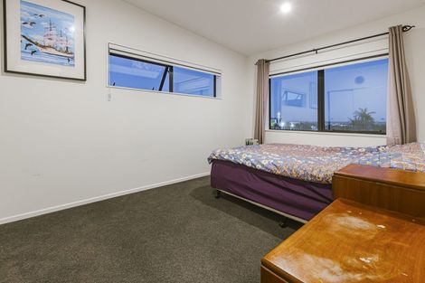 Photo of property in 4337 Great North Road, Glendene, Auckland, 0602