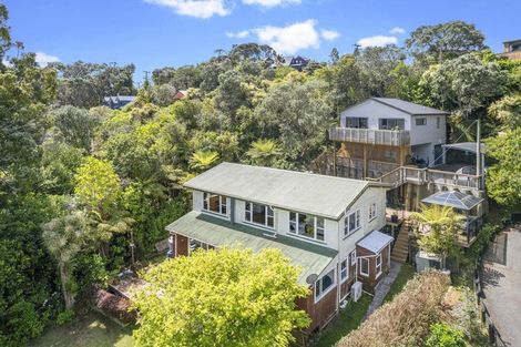 Photo of property in 39 Arapito Road, Titirangi, Auckland, 0604