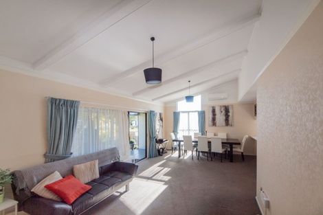 Photo of property in 13 Vincent Street, Waterloo, Lower Hutt, 5011