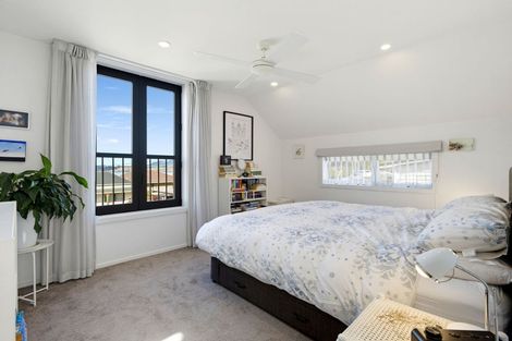 Photo of property in 10 Winchester Street, Lyttelton, 8082