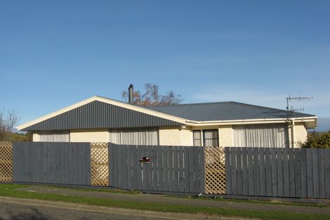 Photo of property in 68 Walker Crescent, East Gore, Gore, 9710