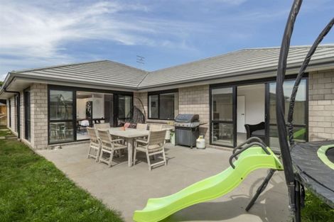 Photo of property in 6 Rotomanu Place, Pyes Pa, Tauranga, 3112