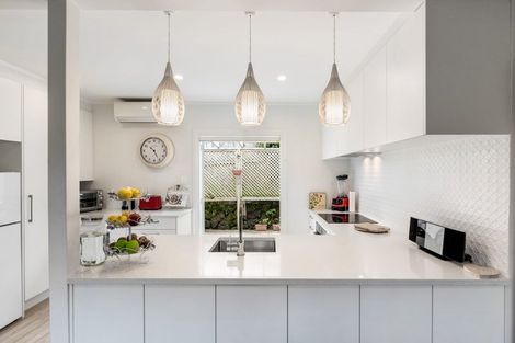 Photo of property in 3/18 Bevyn Street, Castor Bay, Auckland, 0620