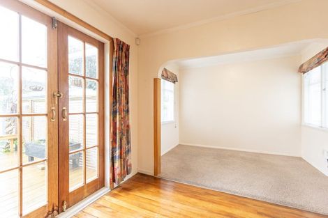 Photo of property in 27 Pembroke Street, Highbury, Palmerston North, 4412