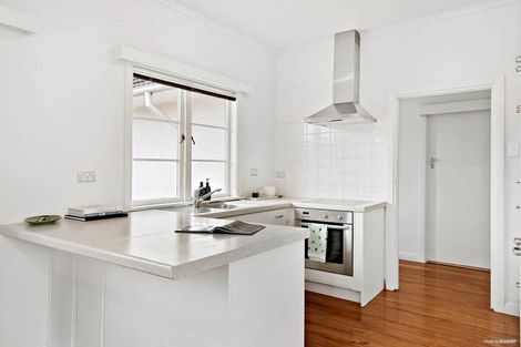 Photo of property in 1/91 Nile Road, Milford, Auckland, 0620