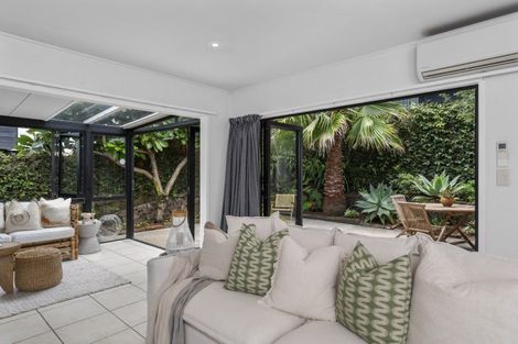 Photo of property in 312b Oceanbeach Road, Mount Maunganui, 3116