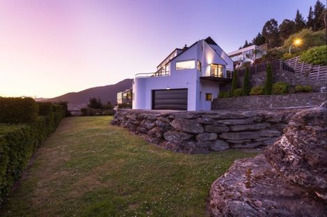 Photo of property in 10 Peregrine Place, Queenstown, 9300